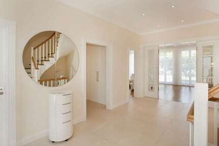 Haus Düsseldorf Stadtbezirk 5 - 8 Zimmer, 365 m&sup2;, 11.250&euro; | Angebot:26107784