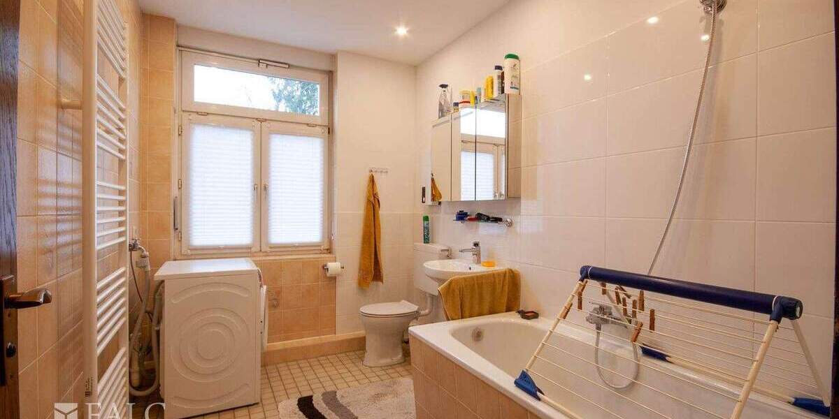 Mehrfamilienhaus, Wohnhaus Frechen Königsdorf - 6 Zimmer, 235 m&sup2;, 400.000&euro; | Angebot:25696385