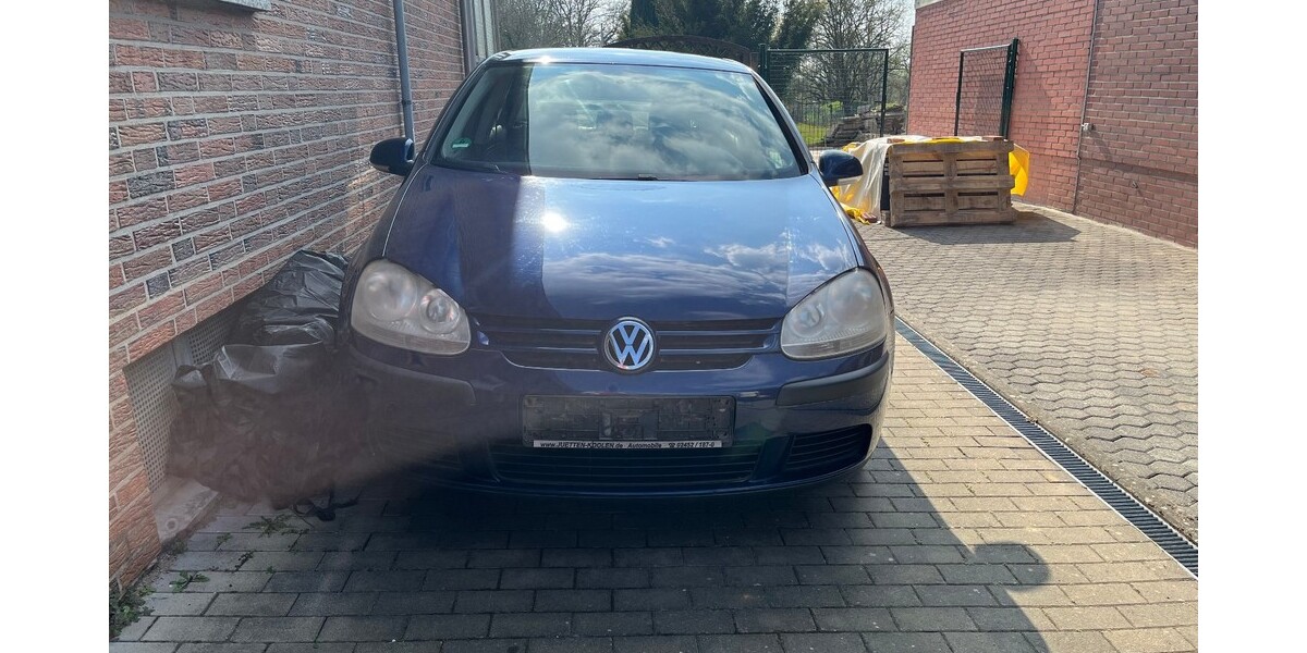 VW Golf 1.6 FSI V 184.000 km 2.200 &euro; Wassenberg 41849