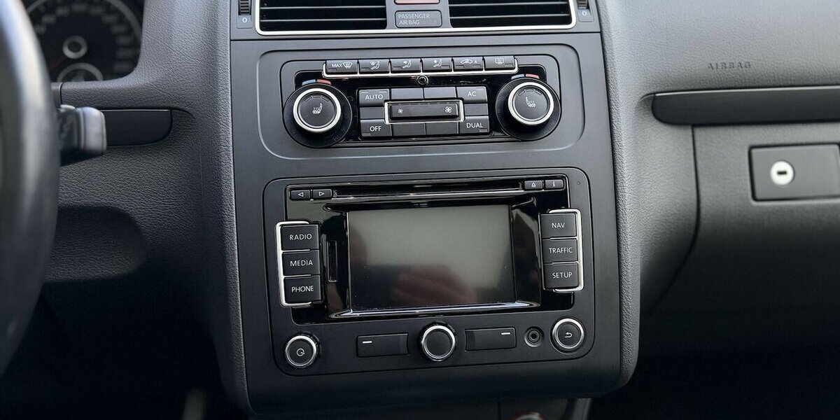 VW Touran Cross / 2,0 TDI / 170 PS / PANO / 7 Sitze 185.000 km 12.790 &euro; Mönchengladbach 41066