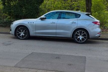 Maserati Levante 96.000 km 29.900 &euro; Meerbusch 40667