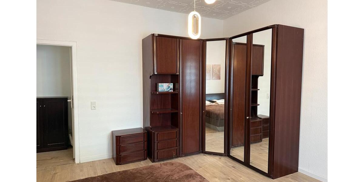 Hochparterre Düsseldorf Stadtbezirk 9 - 3 Zimmer, 73 m&sup2;, 2.200&euro; | Angebot:26048875