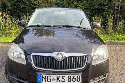 Skoda Fabia 208.486 km 1.000 &euro; Mönchengladbach 41063