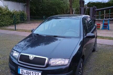 Skoda Fabia 236.000 km 2.000 &euro; Düsseldorf 40472