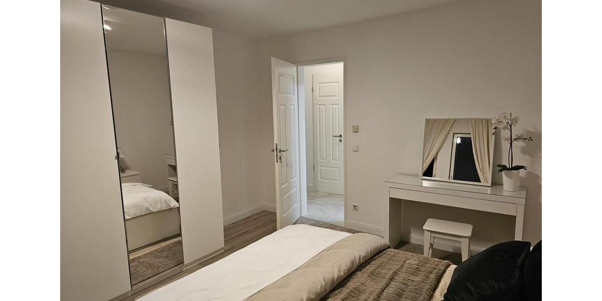 Etagenwohnung Düsseldorf Pempelfort - 3 Zimmer, 89 m&sup2;, 2.600&euro; | Angebot:26305500