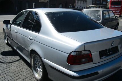 BMW 530 181.000 km 6.900 &euro; BERGHEIM 50126