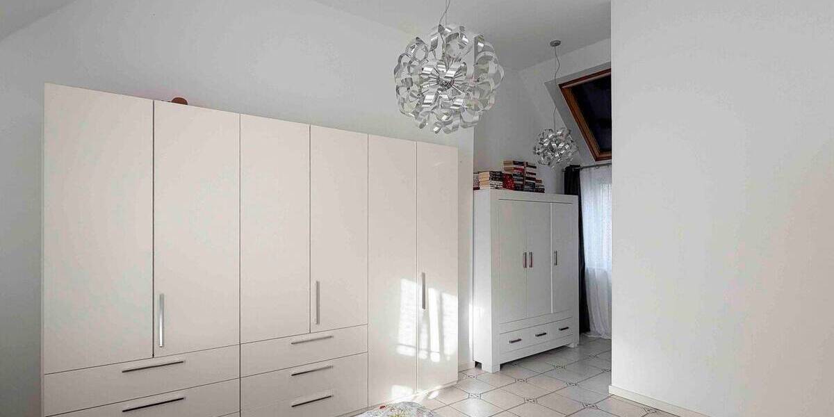 Reihenmittelhaus Bergheim Rheidt - 4 Zimmer, 147 m&sup2;, 399.000&euro; | Angebot:26081199