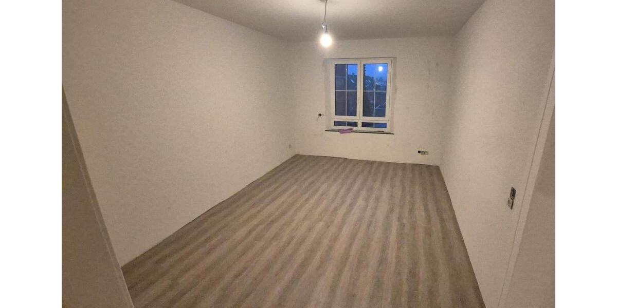 Etagenwohnung Leverkusen Opladen - 2.5 Zimmer, 73 m&sup2;, 950&euro; | Angebot:25753625