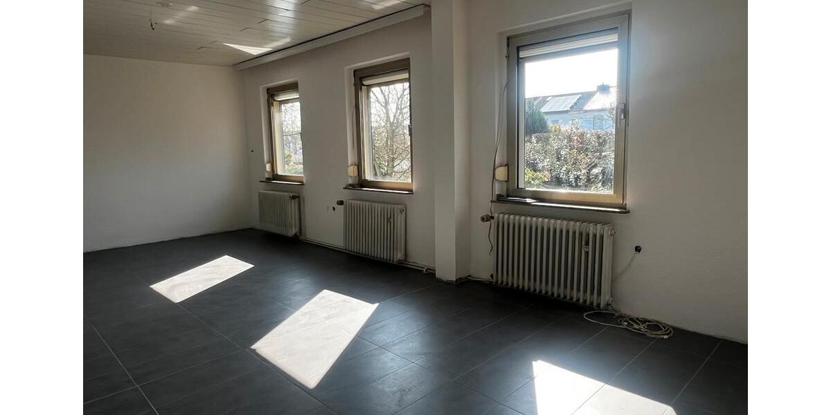 Doppelhaushälfte Mönchengladbach West - 4 Zimmer, 88 m&sup2;, 220.000&euro; | Angebot:25308802