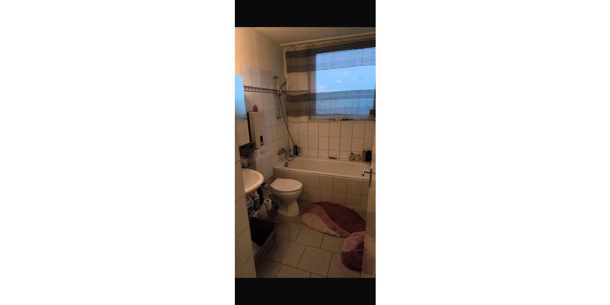 Etagenwohnung Mönchengladbach Süd - 2 Zimmer, 66 m&sup2;, 76.000&euro; | Angebot:26234678