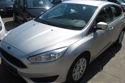 Ford Focus 45.000 km 10.990 &euro; Leverkusen 51371