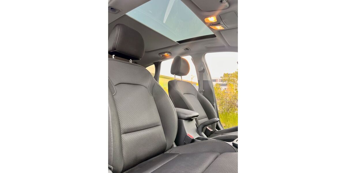 Hyundai i30 63.500 km 16.500 &euro; Düsseldorf 40212