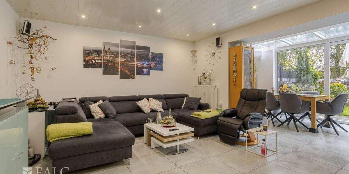 Etagenwohnung Bergheim Glessen - 7 Zimmer, 214 m&sup2;, 469.000&euro; | Angebot:25696518