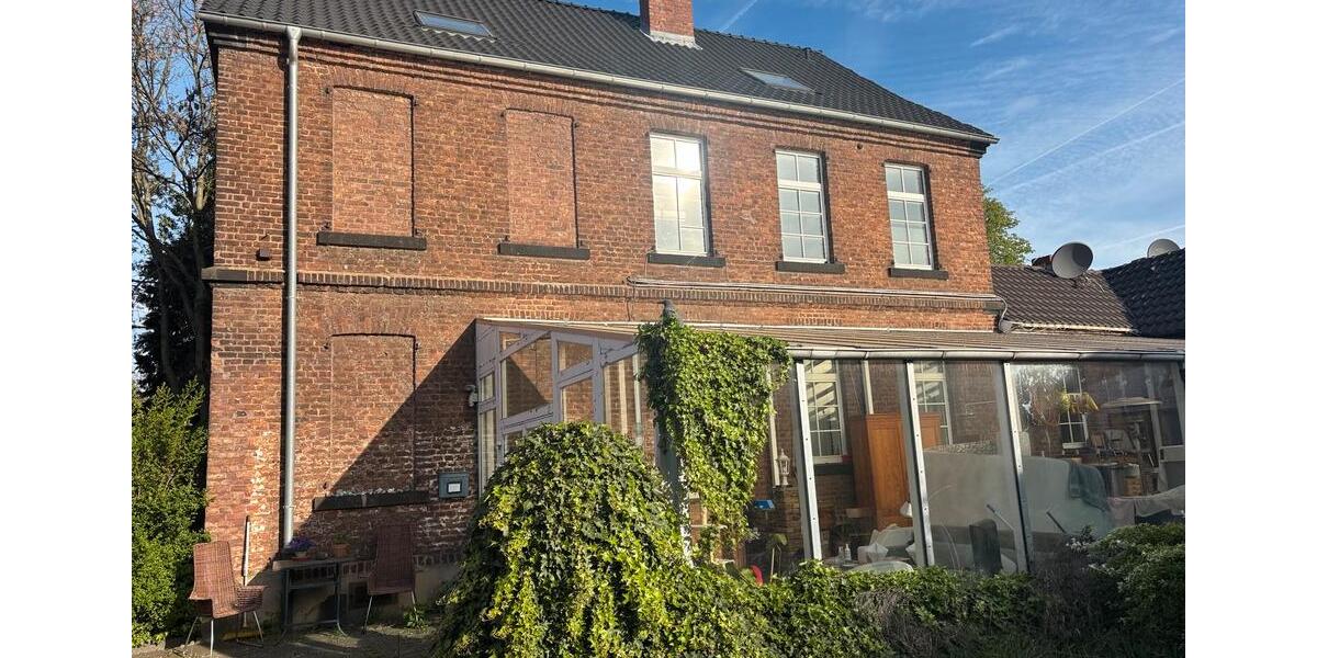 Einfamilienhaus Bergheim Auenheim - 9 Zimmer, 300 m&sup2;, 670.000&euro; | Angebot:26126905