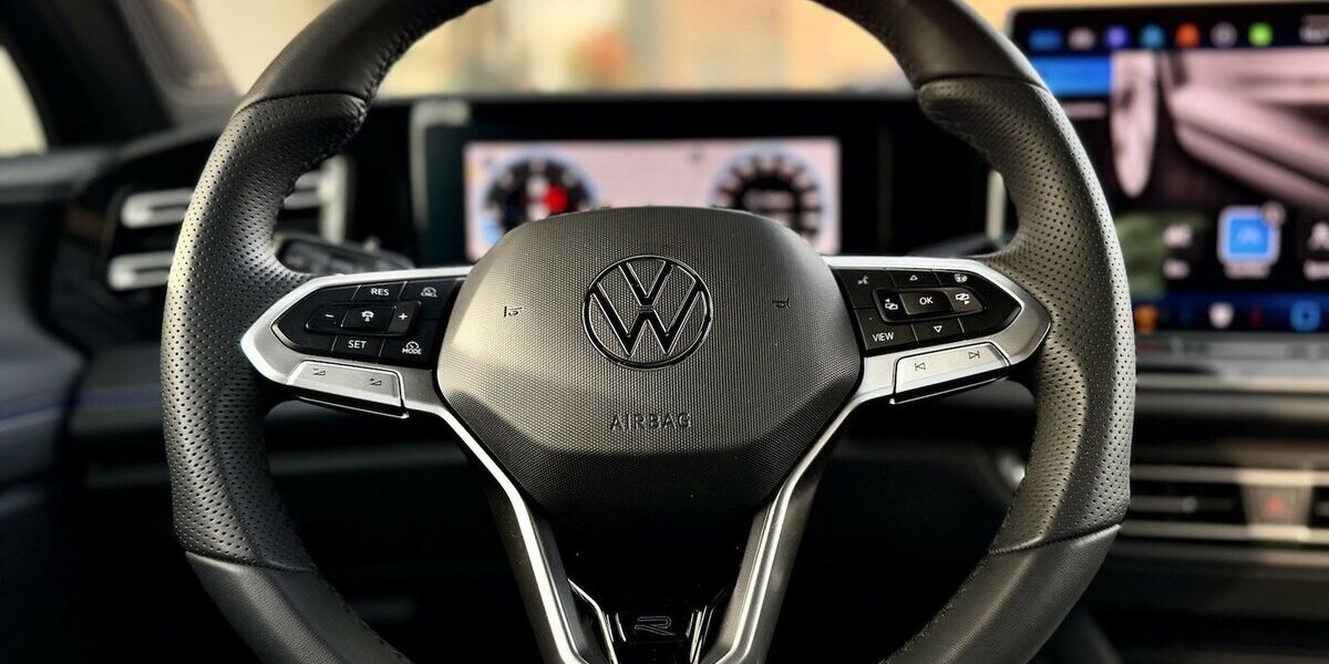 VW Tiguan R-Line/Pano/Memory/HUD/360°/Keyless 5.990 km 48.990 &euro; Mönchengladbach 41066