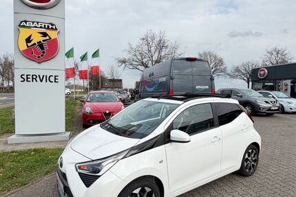 Toyota Aygo (X) 39.200 km 12.390 &euro; Grevenbroich 41515