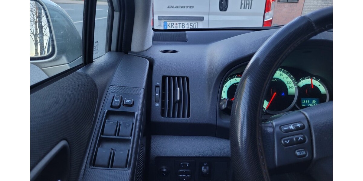 Toyota Corolla Verso 146.000 km 5.500 &euro; Krefeld 47798