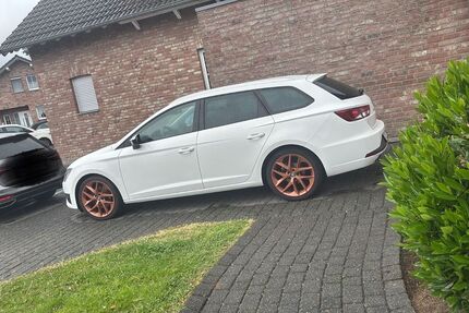 Seat Leon 142.200 km 9.900 &euro; Hückelhoven 41836