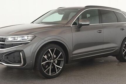 VW Touareg 18.100 km 59.684 &euro; Neuss 41460