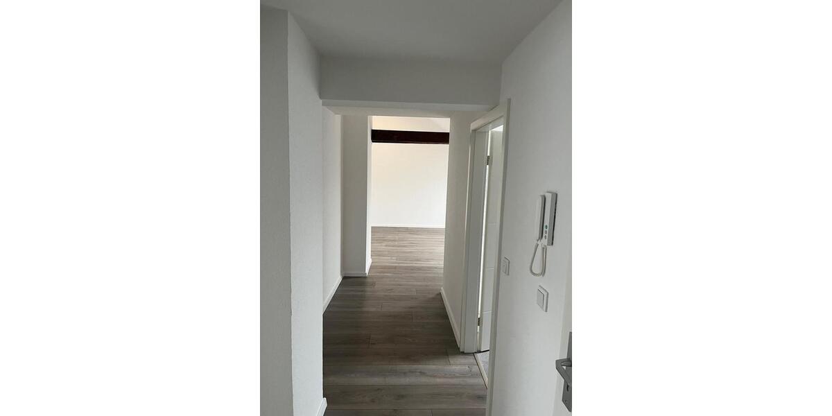 Dachgeschoßwohnung Krefeld Cracau - 3 Zimmer, 63 m&sup2;, 135.000&euro; | Angebot:26184839