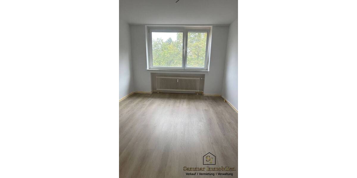 Etagenwohnung Mönchengladbach Stadtmitte - 3 Zimmer, 82 m&sup2;, 820&euro; | Angebot:26157404