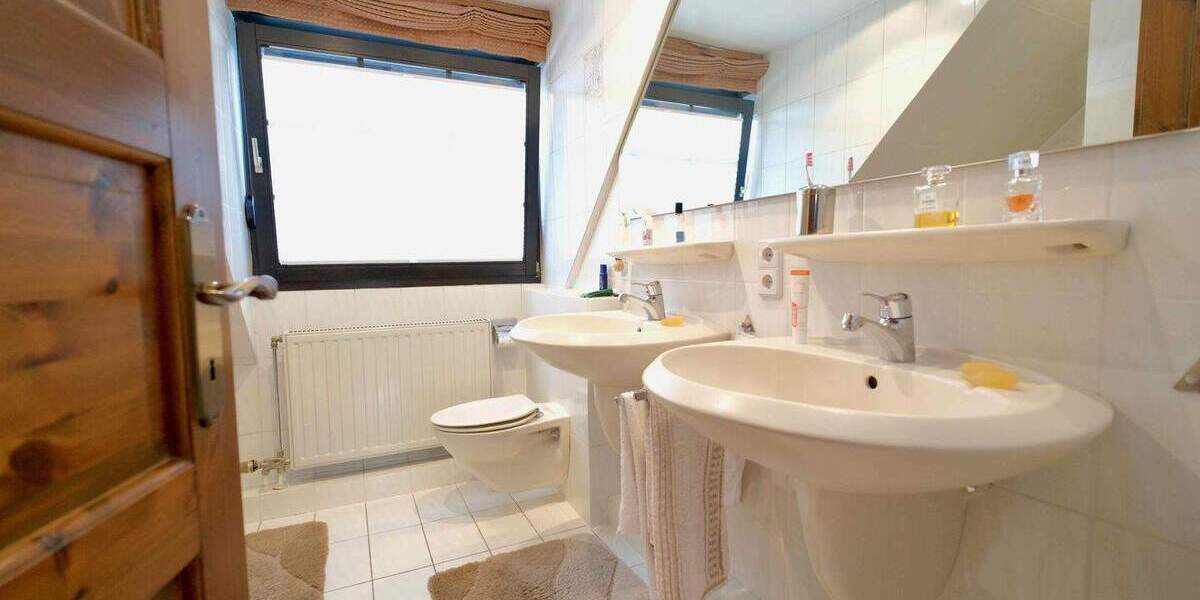 Doppelhaushälfte Neuss Rosellen - 5 Zimmer, 156 m&sup2;, 649.000&euro; | Angebot:25686911