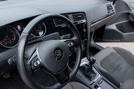 VW Golf 92.000 km 14.300 &euro; Krefeld 47804