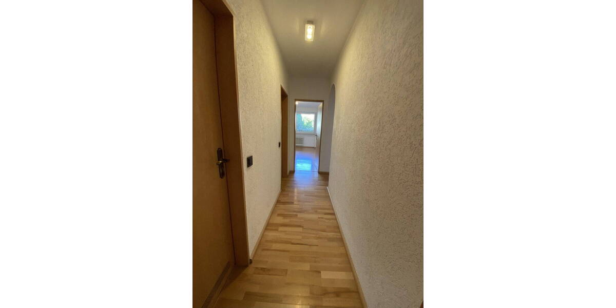 Etagenwohnung Düsseldorf Wersten - 3 Zimmer, 87 m&sup2;, 325.000&euro; | Angebot:26131810