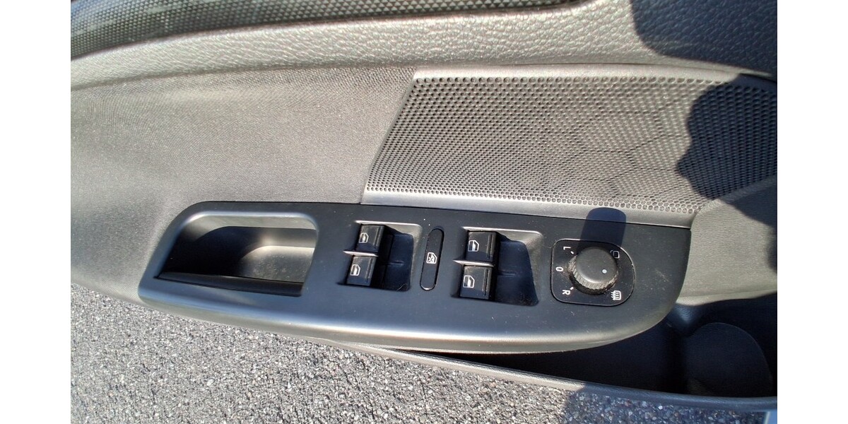 VW Golf Variant 1,6 TDI Comfortline 168.000 km 4.890 &euro; Mönchengladbach 41061