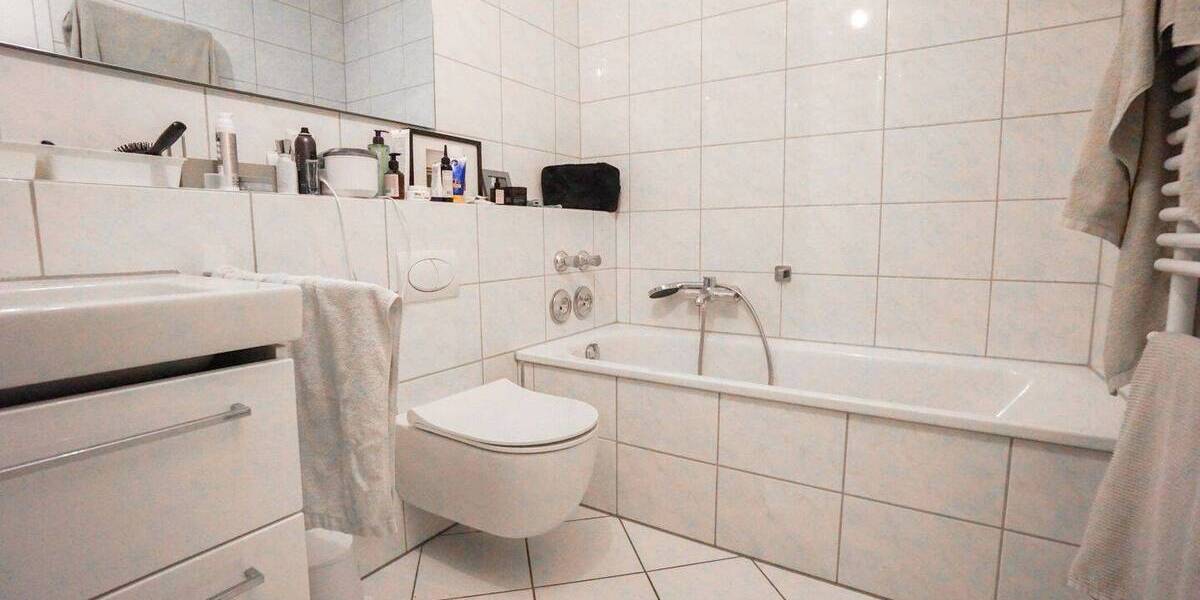 Etagenwohnung Düsseldorf Niederkassel - 3 Zimmer, 74 m&sup2;, 1.743&euro; | Angebot:26107834