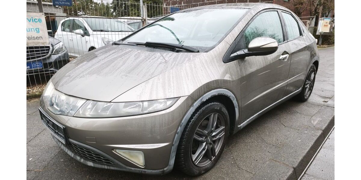 Honda Civic 134.500 km 5.900 &euro; Mönchengladbach - Odenkirchen 41199