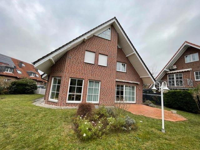 Einfamilienhaus Neuss Allerheiligen - 6 Zimmer, 350 m&sup2;, 3.500&euro; | Angebot:26677611