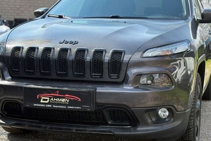 Jeep Cherokee 272.000 km 5.900 &euro; Niederzier-Selhausen 52382