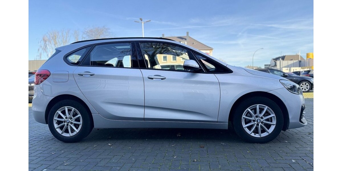 BMW 218 Active Tourer Automatik / PANO / LED / 1.Hd 65.000 km 15.900 &euro; Mönchengladbach 41066