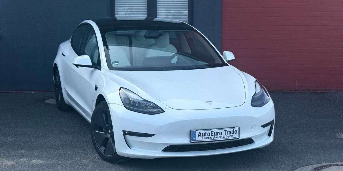 Tesla Model 3 96.222 km 27.400 &euro; Neuss 41472