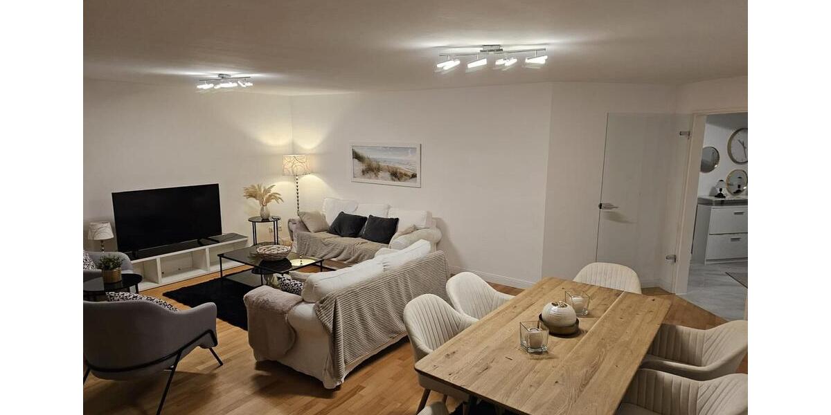 Etagenwohnung Düsseldorf Pempelfort - 3 Zimmer, 89 m&sup2;, 2.600&euro; | Angebot:26305500