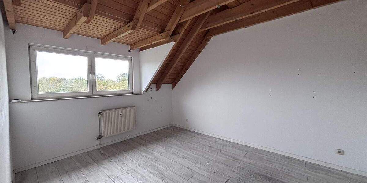 Etagenwohnung Mönchengladbach Dorthausen - 4 Zimmer, 95 m&sup2;, 189.000&euro; | Angebot:25693378