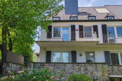 Haus Düsseldorf Niederkassel - 9 Zimmer, 378 m&sup2;, 2.490.000&euro; | Angebot:24752392
