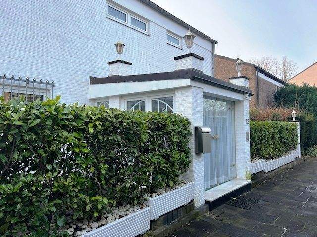 Einfamilienhaus Neuss Weissenberg - 6 Zimmer, 164 m&sup2;, 215.000&euro; | Angebot:25800431