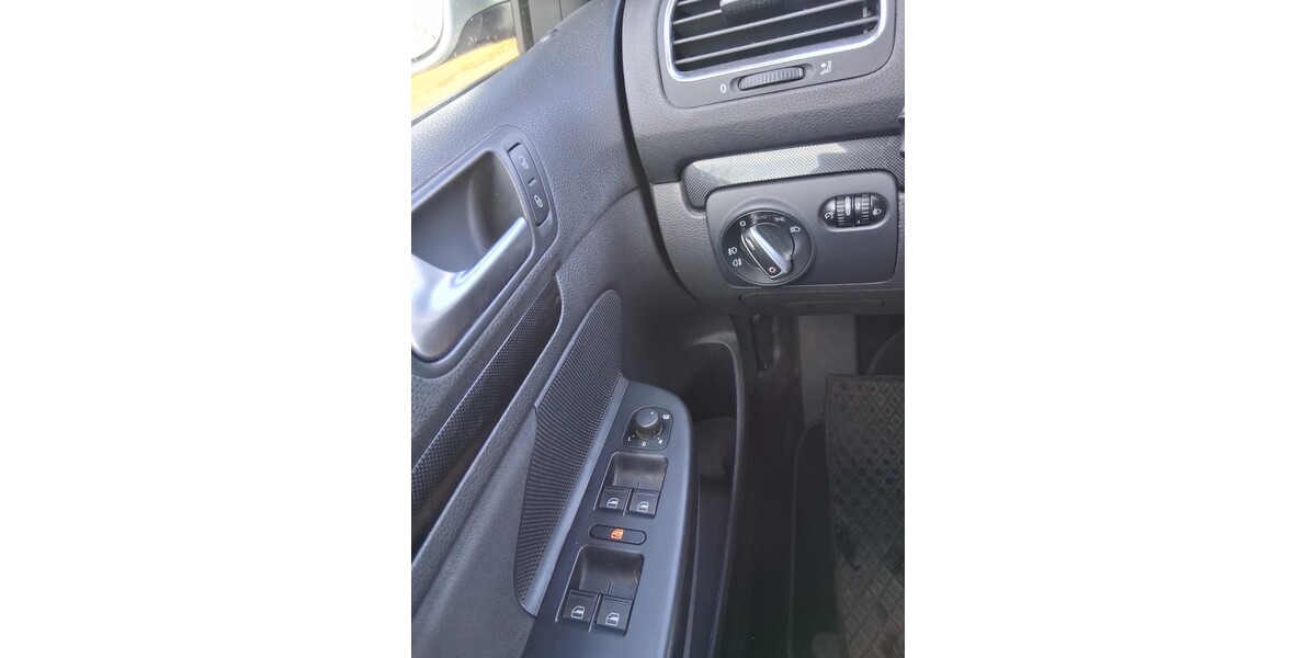 VW Golf Variant 1,6 TDI Comfortline 168.000 km 4.890 &euro; Mönchengladbach 41061