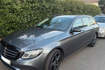 Mercedes-Benz E 200 136.000 km 17.499 &euro; Ratingen 40883