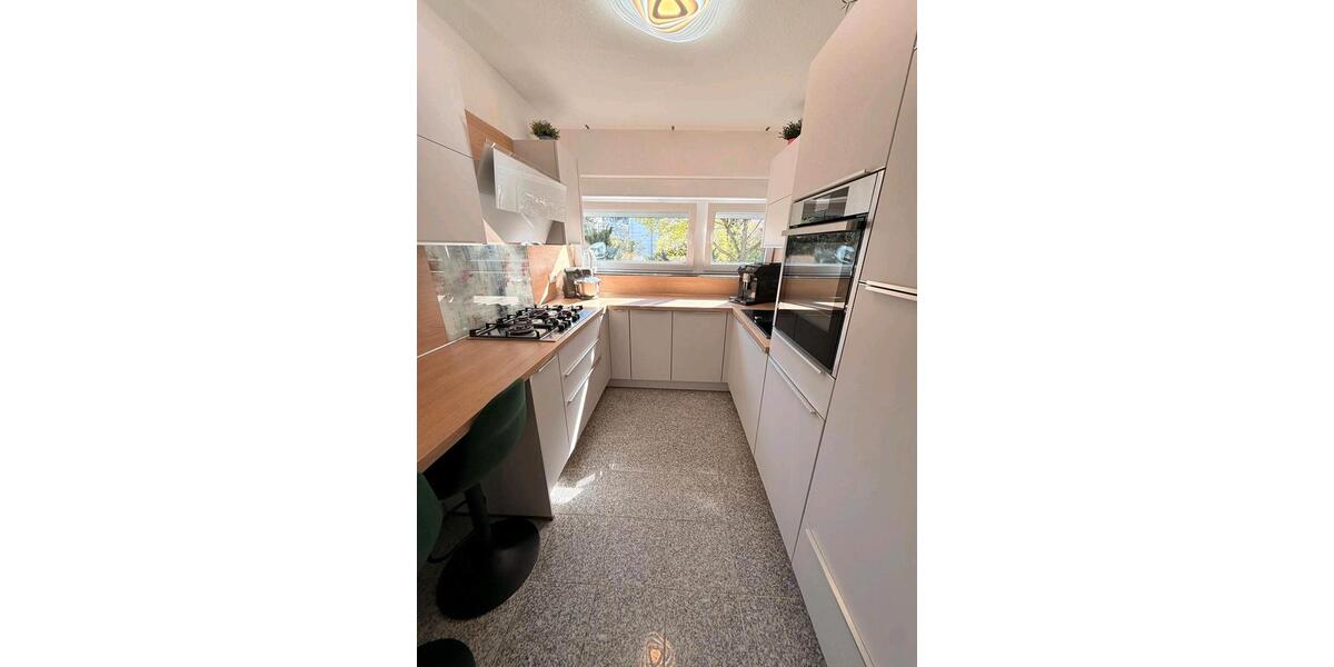 Etagenwohnung Düsseldorf Stadtbezirk 9 - 4 Zimmer, 99 m&sup2;, 420.000&euro; | Angebot:26150401