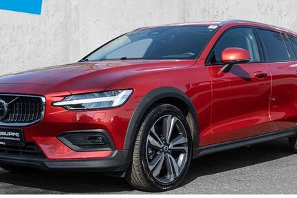 Volvo V60 Cross Country 33.027 km 37.650 &euro; Düsseldorf 40474