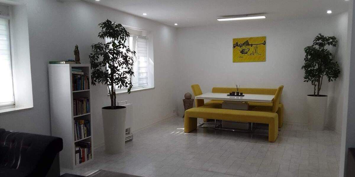 Etagenwohnung Mönchengladbach Geneicken - 4 Zimmer, 108 m&sup2;, 183.900&euro; | Angebot:25743935