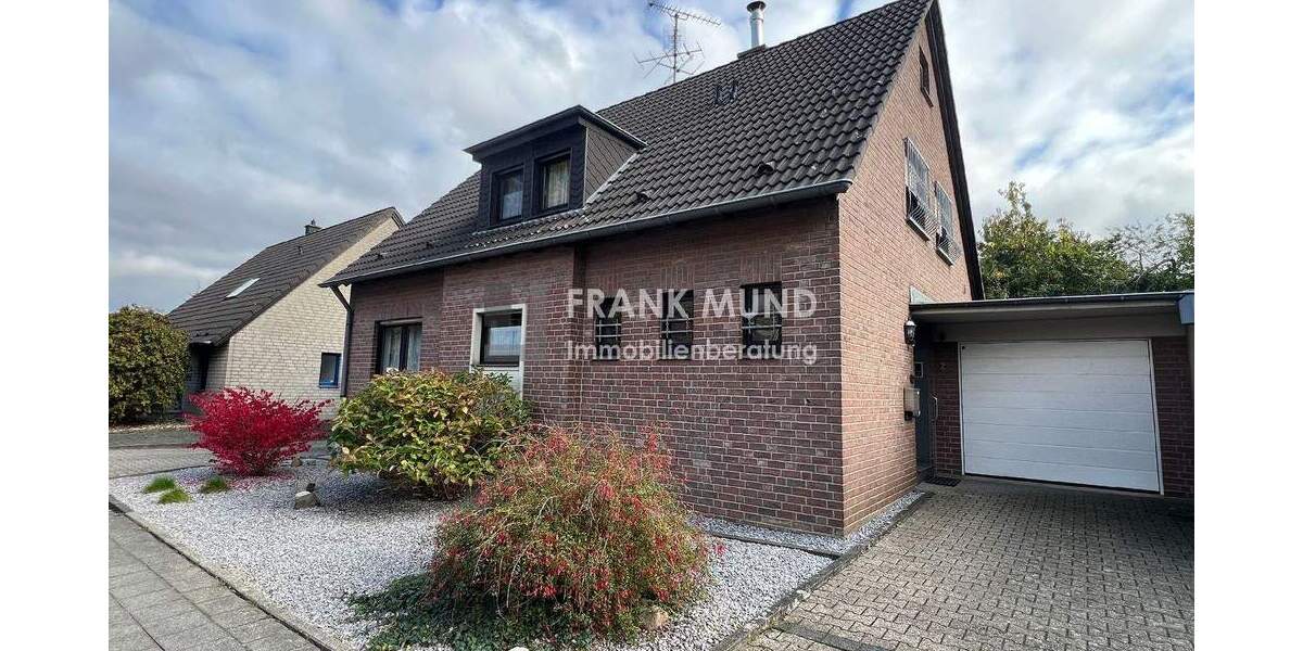 Mehrfamilienhaus, Wohnhaus Mönchengladbach-Wickrath Wickrath - 6 Zimmer, 124 m&sup2;, 368.000&euro; | Angebot:25744860