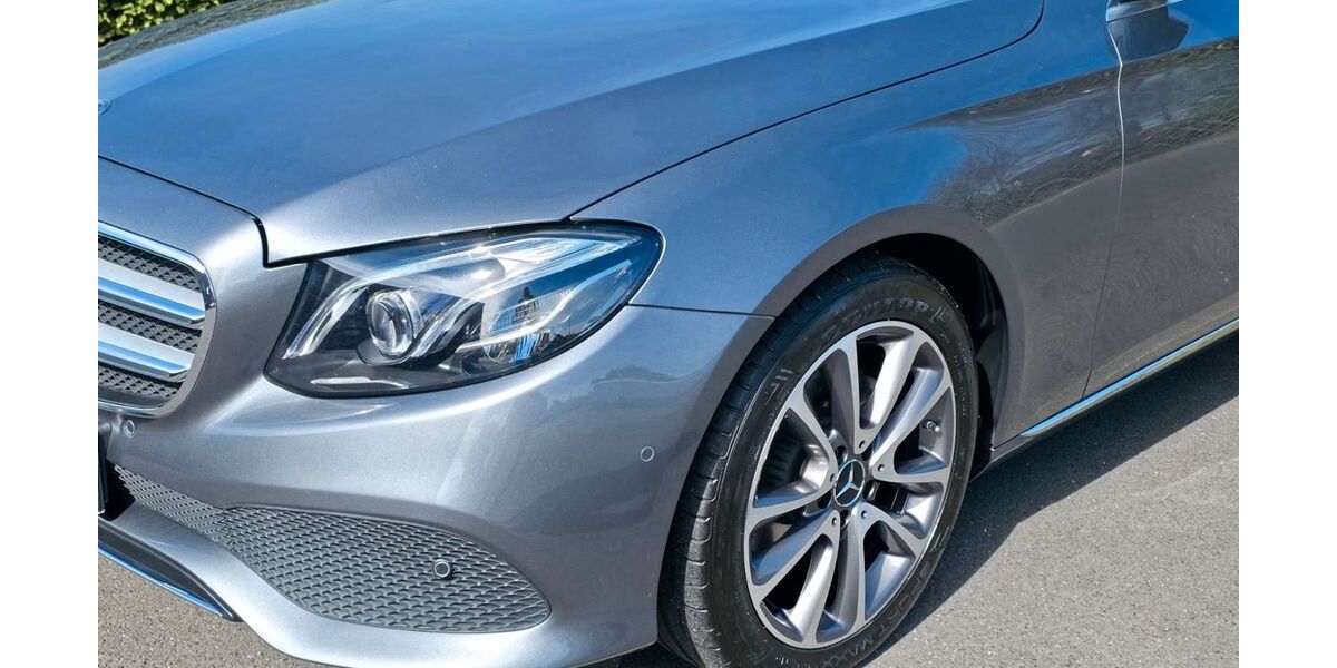 Mercedes-Benz E 220 57.050 km 27.990 &euro; Grevenbroich 41516