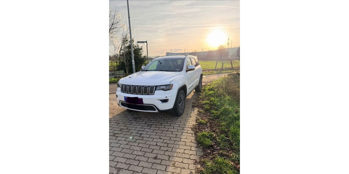 Jeep Grand Cherokee 101.900 km 22.499 &euro; Grevenbroich 41515