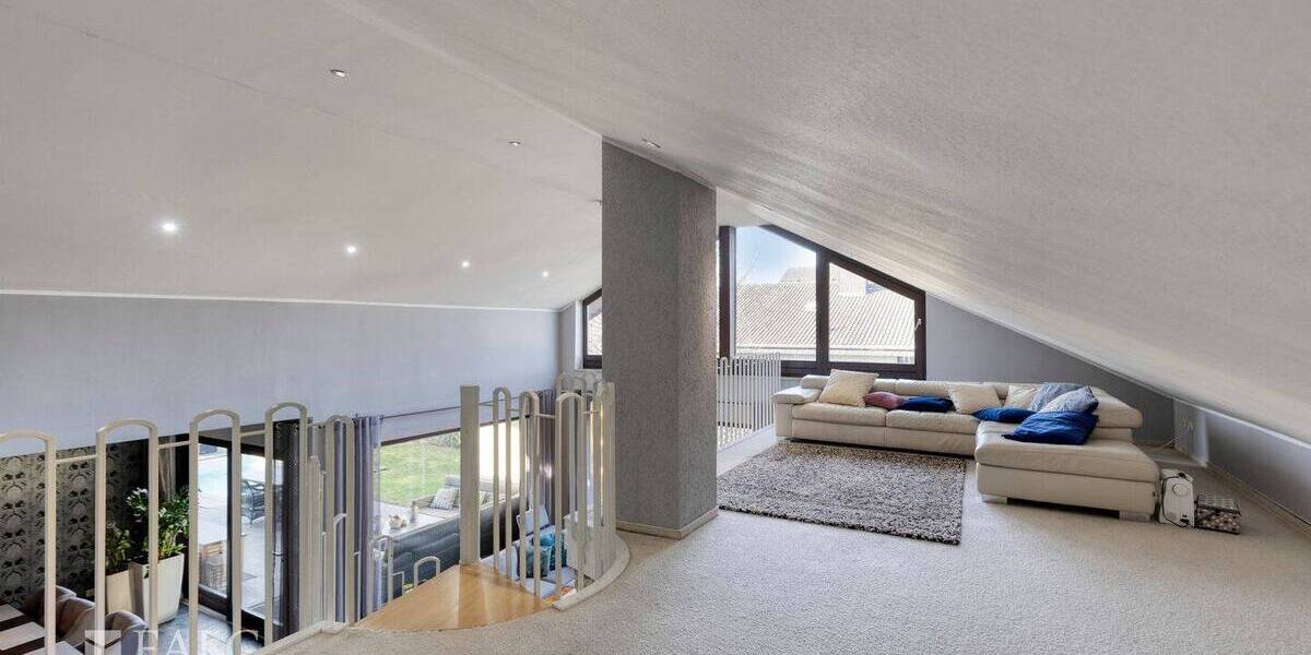 Einfamilienhaus Pulheim - 7 Zimmer, 351 m&sup2;, 1.199.000&euro; | Angebot:25996023