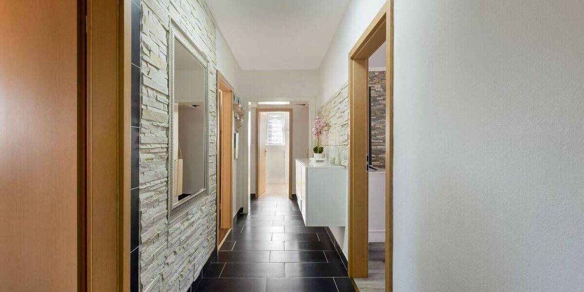 Etagenwohnung Düsseldorf Wersten - 4 Zimmer, 89 m&sup2;, 310.000&euro; | Angebot:26080476