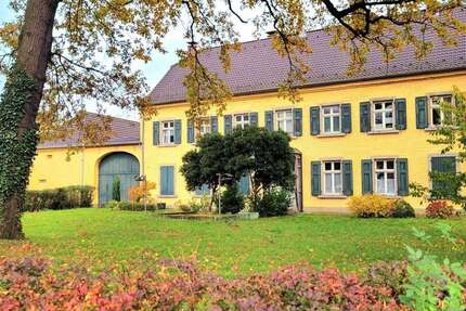 Haus Grevenbroich - 27 Zimmer, 707 m&sup2;, 1.950.000&euro; | Angebot:26261945
